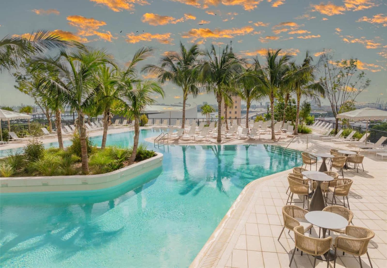 Great Pool Gym & Views Appartement